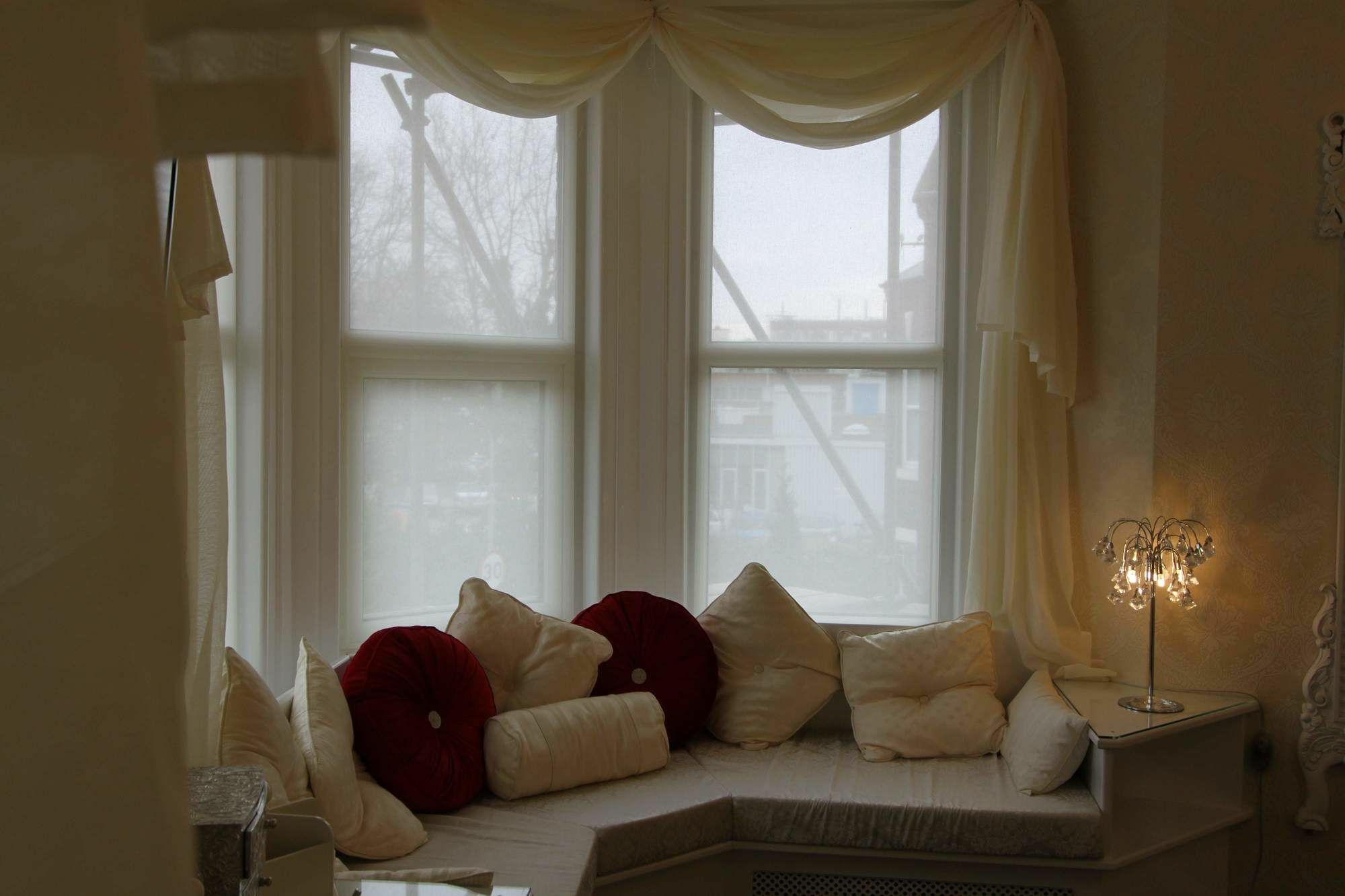 Tower Guest House Йорк Экстерьер фото